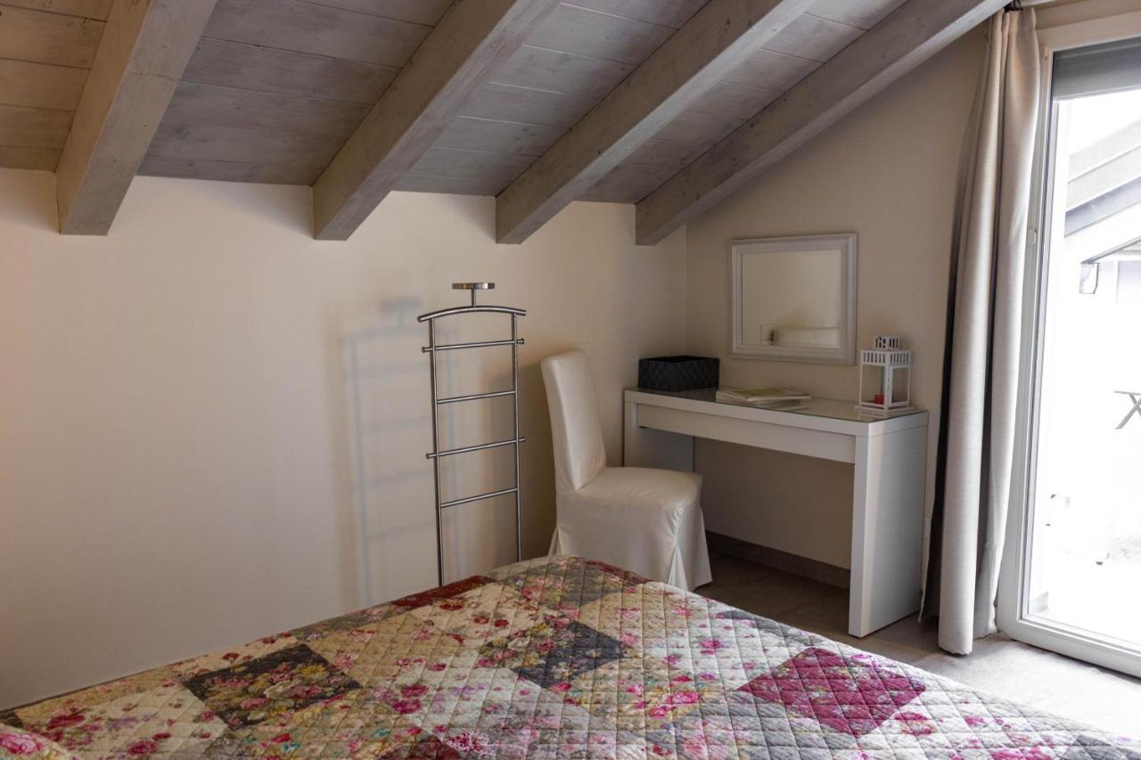 Monica Appartamenti Sirmione Extérieur photo